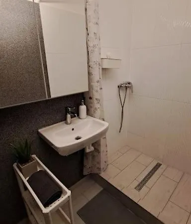 Jelena Apartman アパート